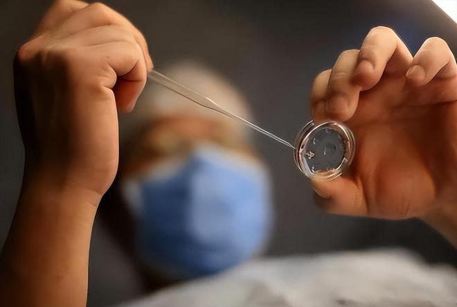 女子手术台上的活体实验